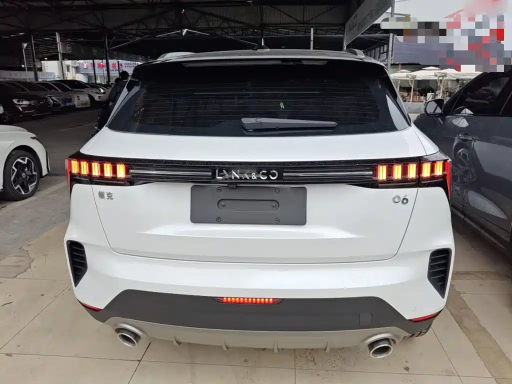 Lynk & Co 06 Remix 1.5 T Power Halo