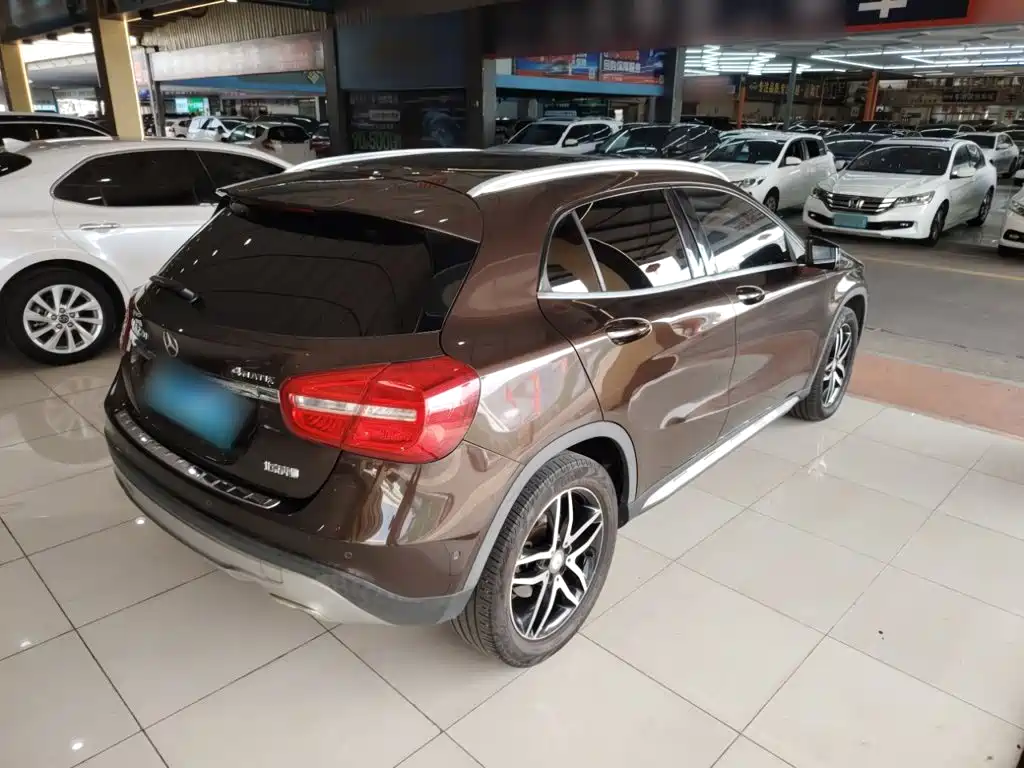 Mercedes-Benz GLA GLA 220 4 MATIC Fashion