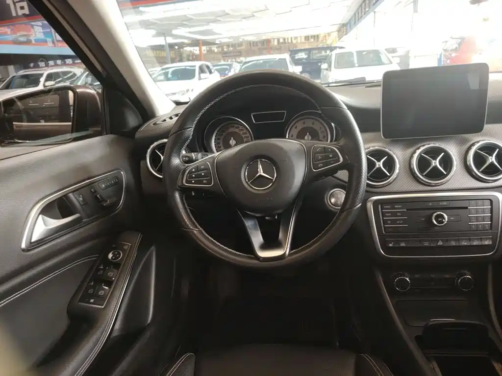 Mercedes-Benz GLA GLA 220 4 MATIC Fashion