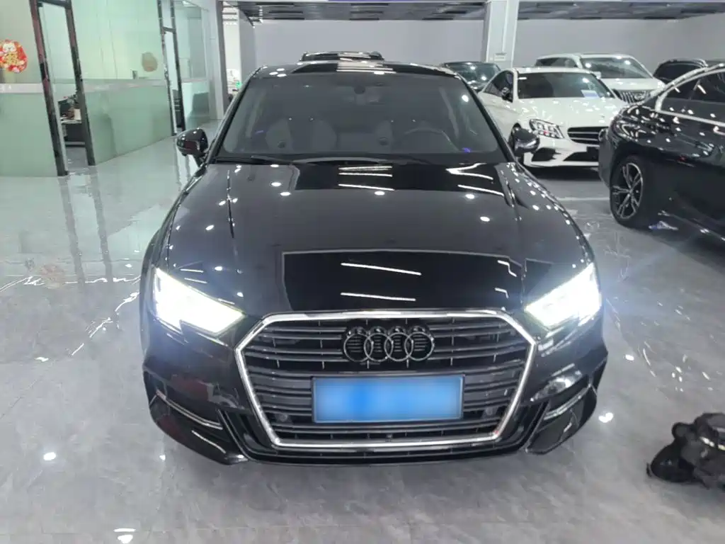 Audi A3 30 Anniversary Limousine 35 TFSI Sport