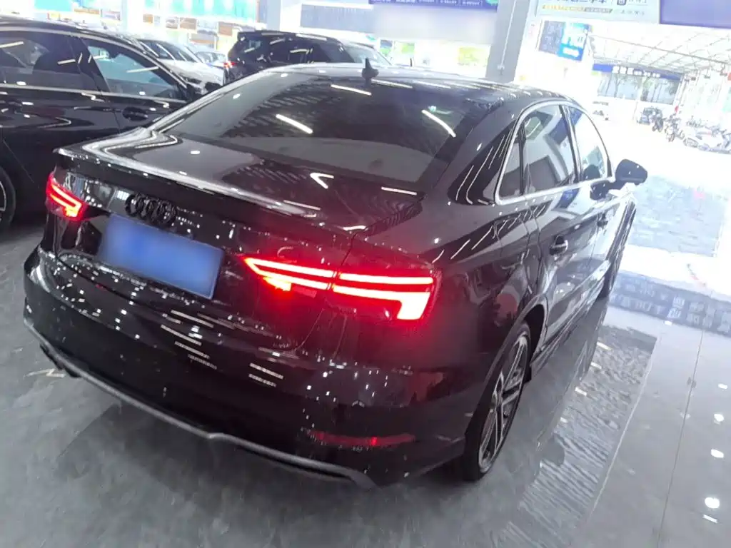 Audi A3 30 Anniversary Limousine 35 TFSI Sport
