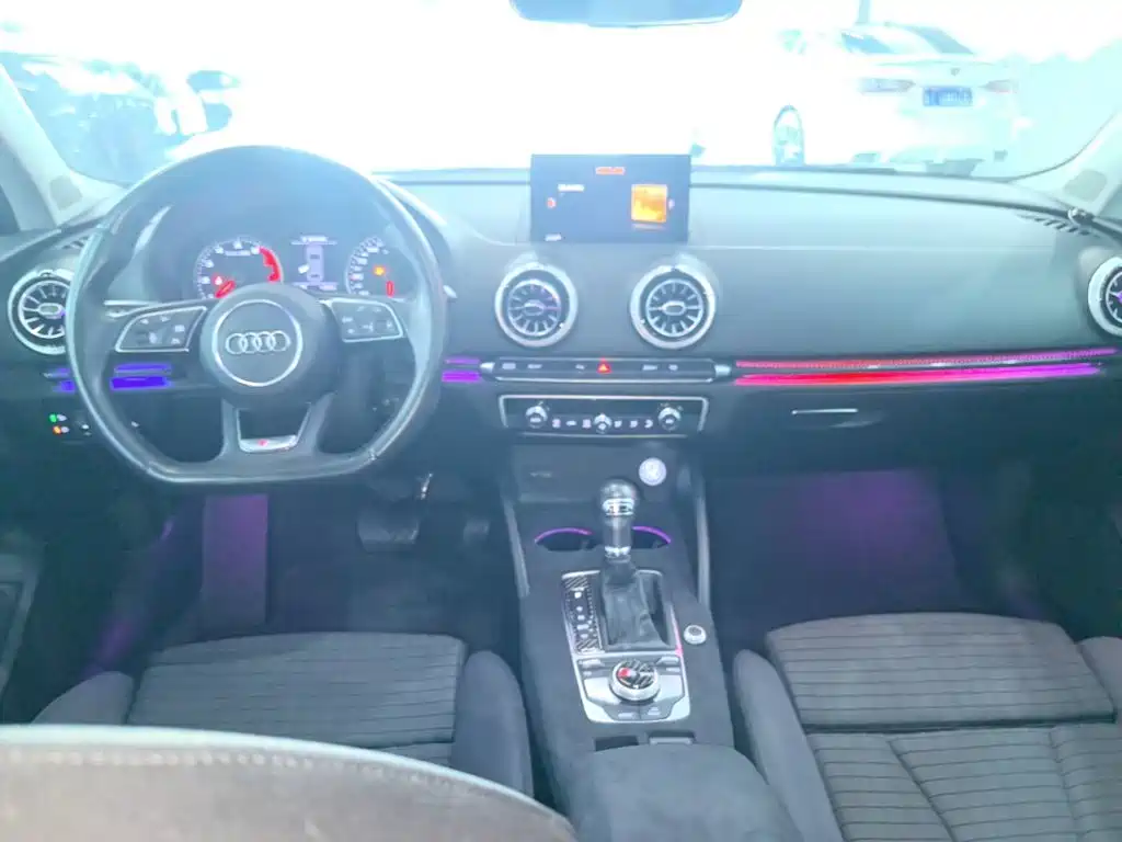 Audi A3 30 Anniversary Limousine 35 TFSI Sport