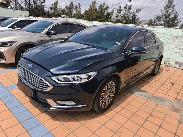 Ford Mondeo EcoBoost 180 Luxury