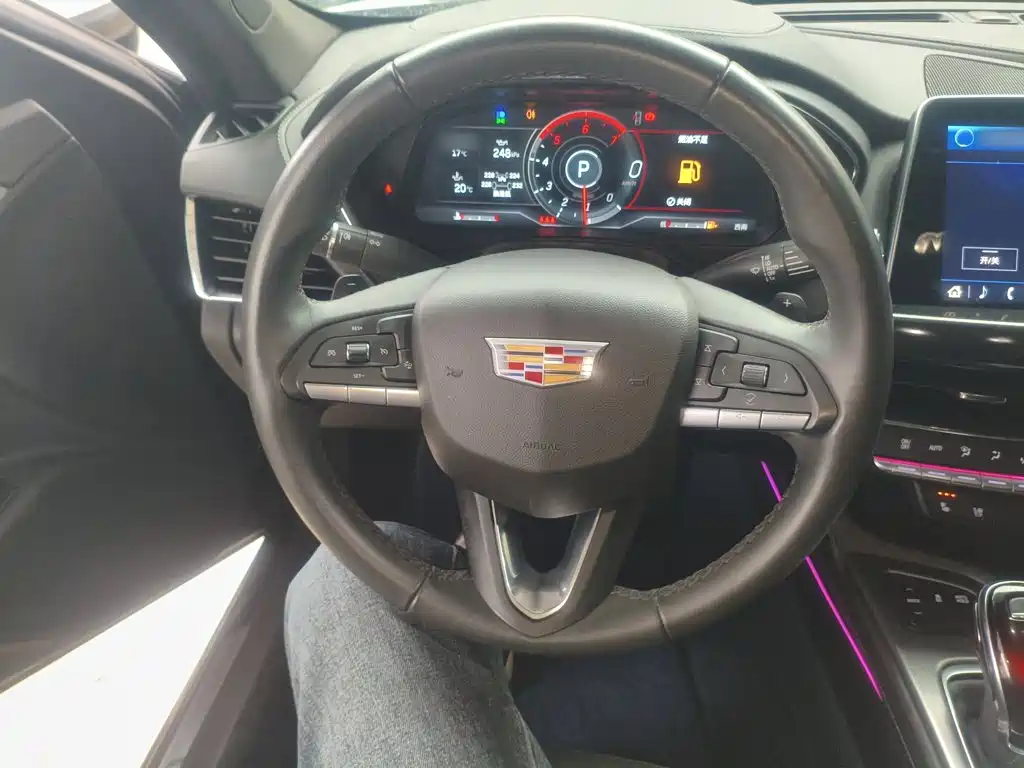Cadillac CT5 28 T Luxury (Standard)