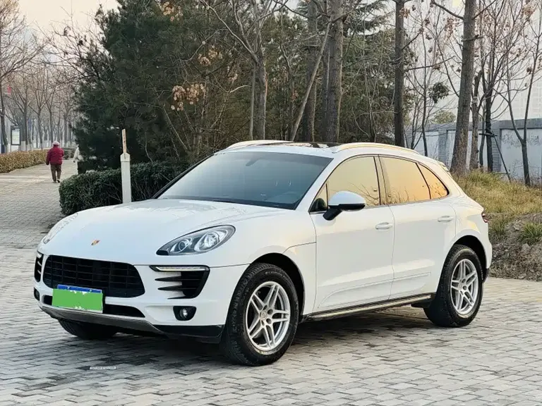 Porsche Macan Macan 2.0 T