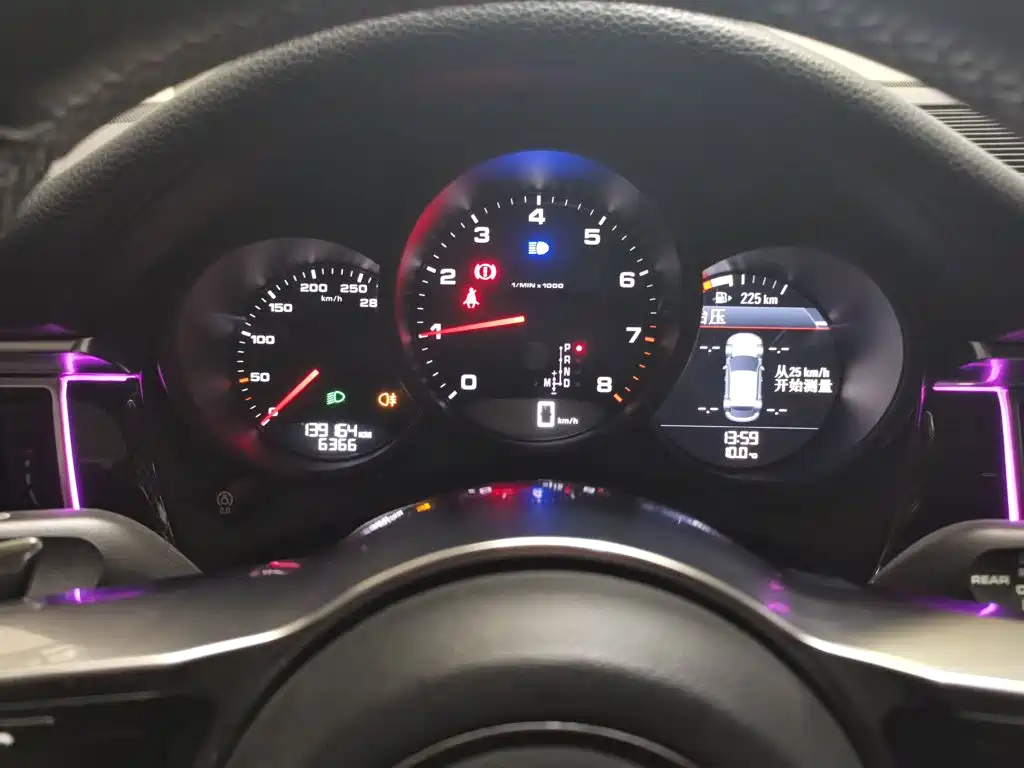 Macan Macan 2.0 T