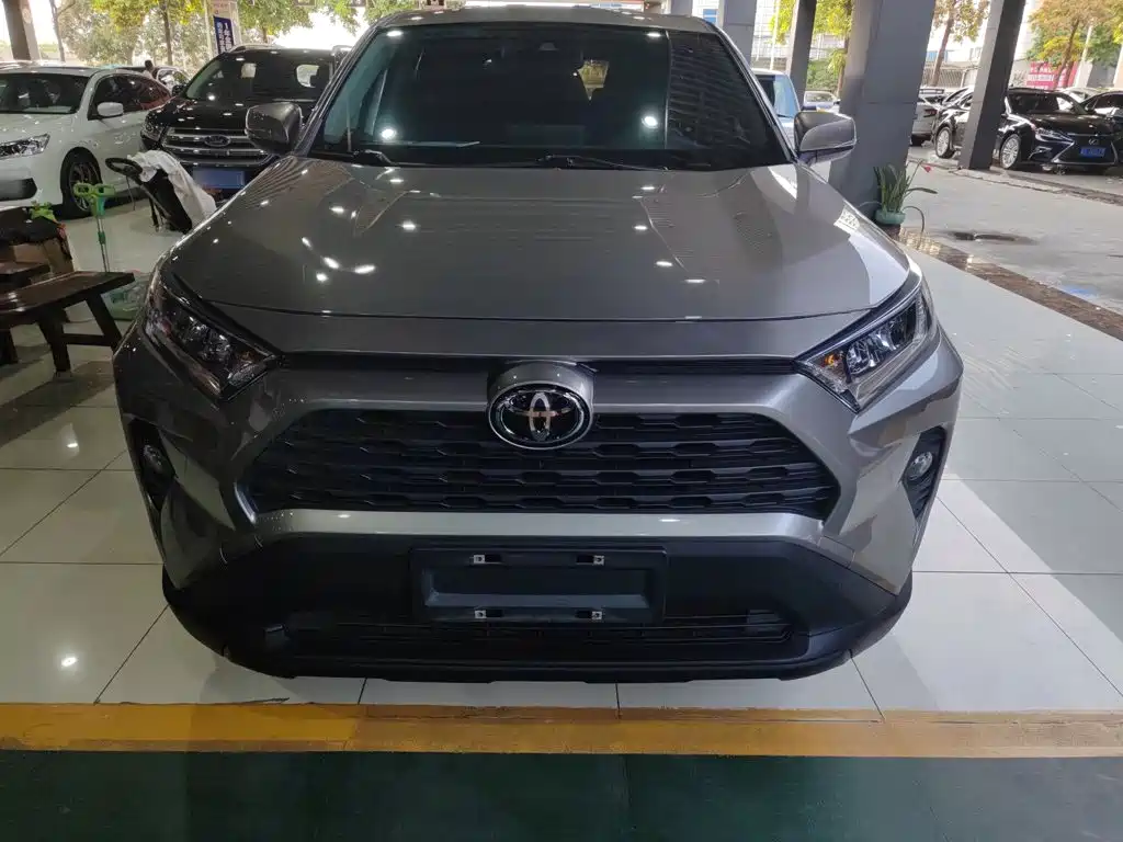 RAV4 2.0 L CVT 2 WD Urban