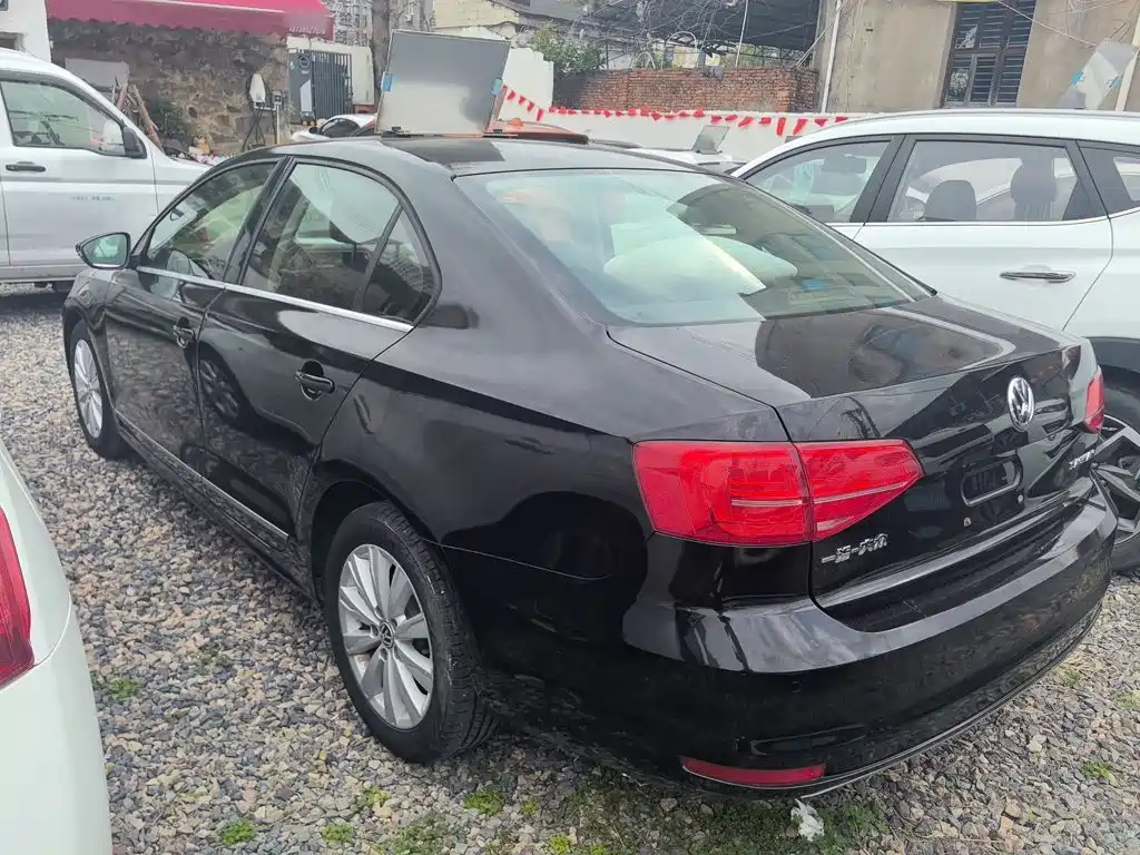 Sagitar 1.6 L Auto Comfort