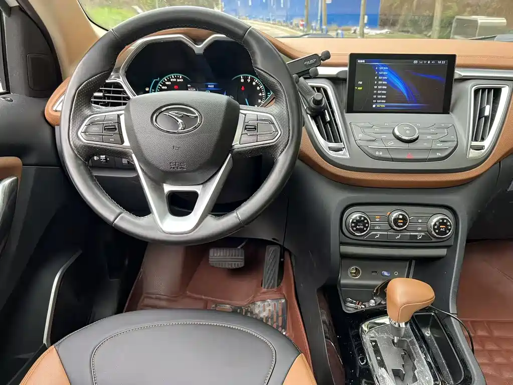 Soueast DX7 1.5 T Auto Luxury