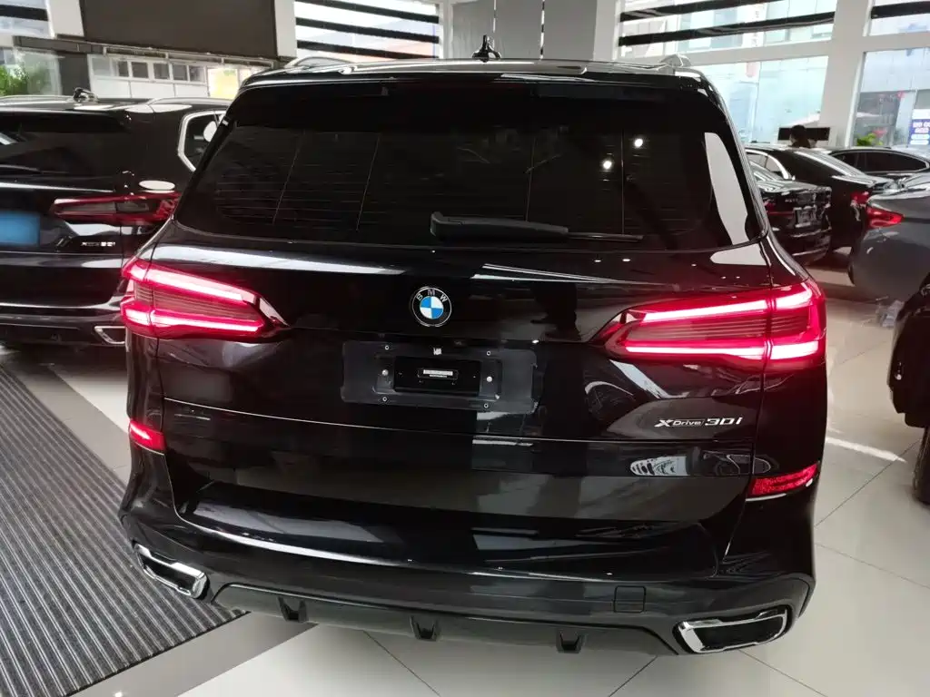 BMW X5 (Import) xDrive30 i M Sport Package
