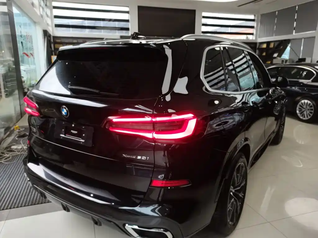 BMW X5 (Import) xDrive30 i M Sport Package