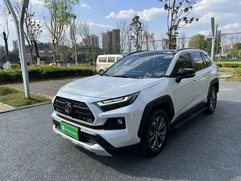 Toyota RAV4 2.0 L CVT 4 WD Adventure Plus