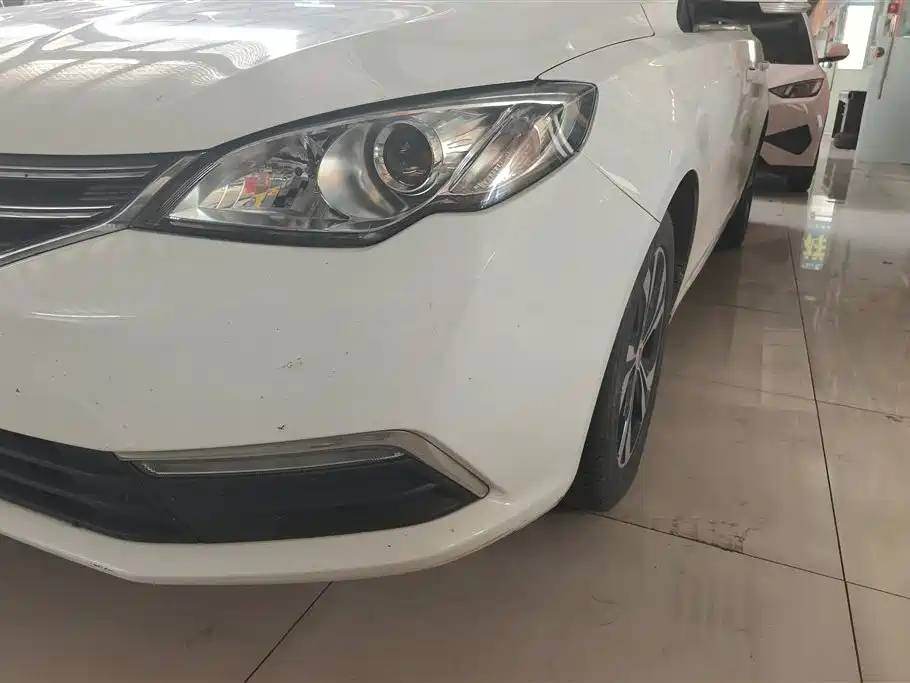 Roewe 360 1.5 L Manual Luxury