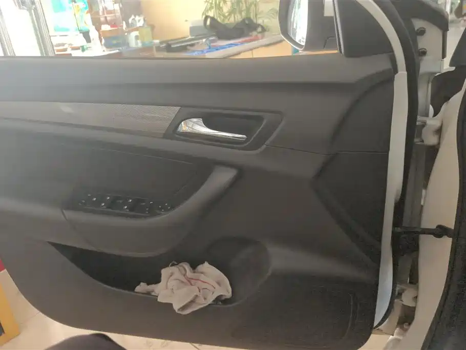 Roewe 360 1.5 L Manual Luxury