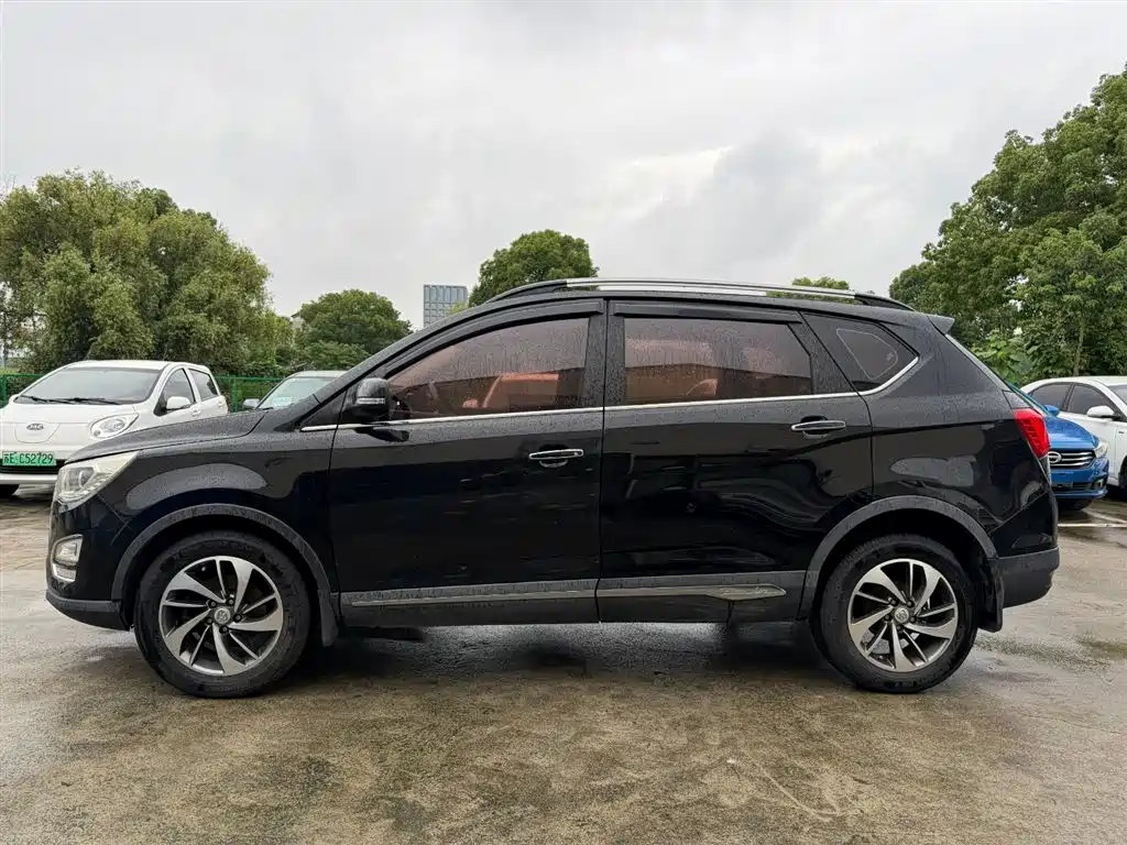 Baojun 560 1.8 L Manual Luxury