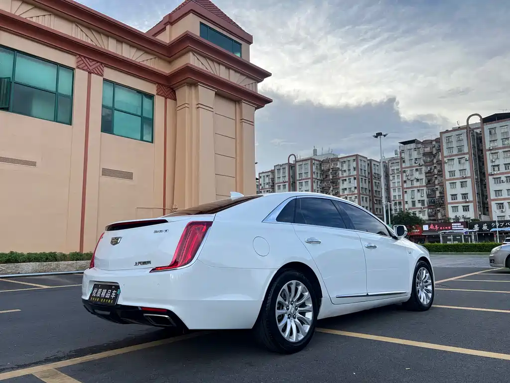 Cadillac XTS 28 T Elite