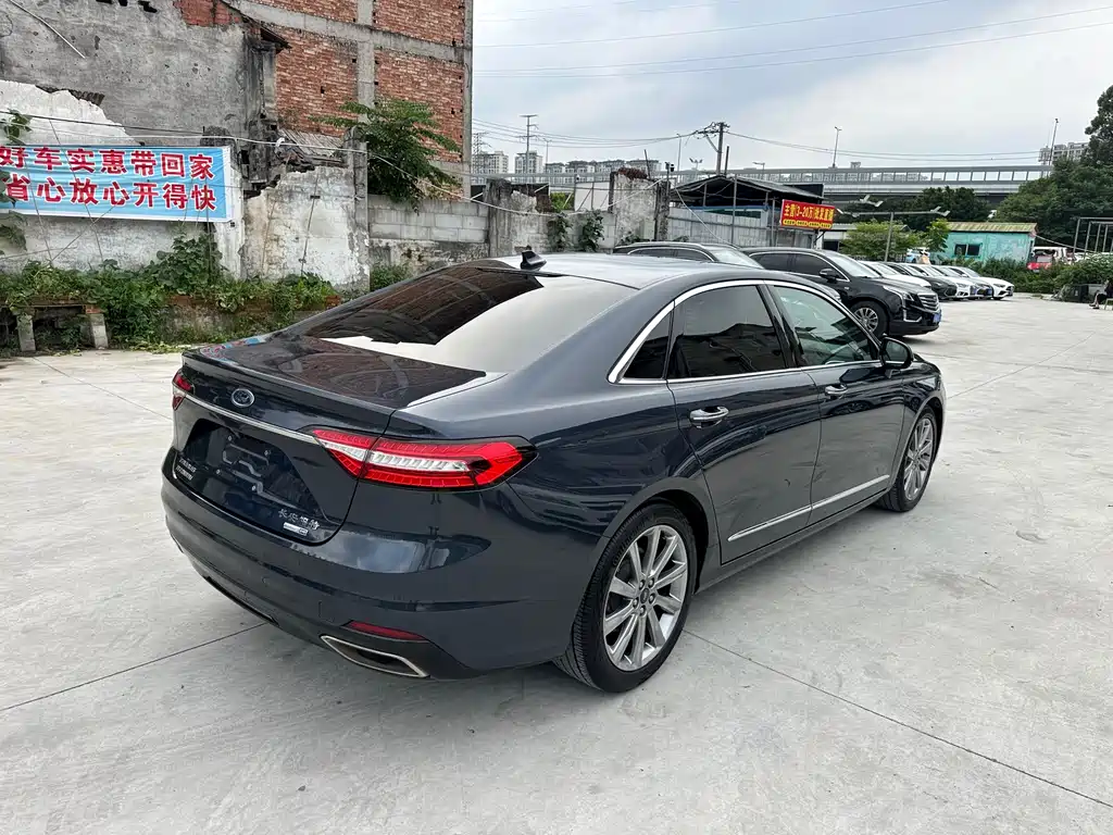 Taurus EcoBoost 245 Premium