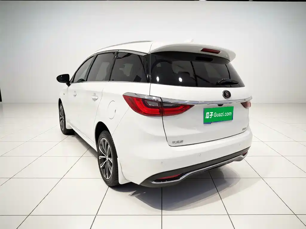 Song MAX 1.5 T Auto Connected Wise Comfort Sunroof 6-seat CN-VI