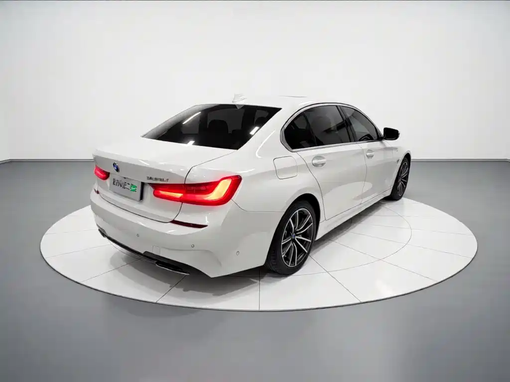 BMW 3 Series Facelift 325 Li M Sport Package