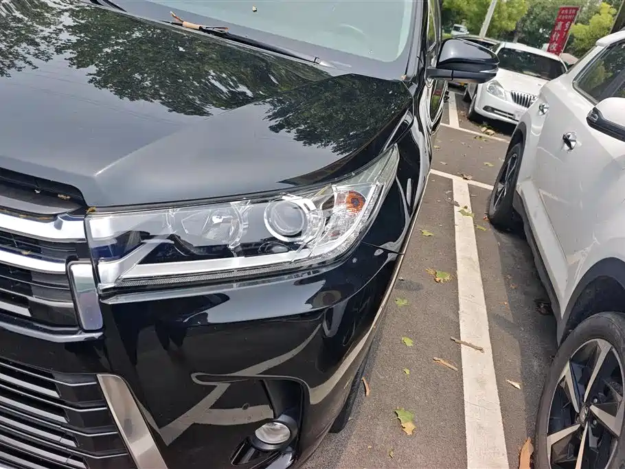 Highlander 2.0 T 4 WD Distinguished 7-seat CN-VI