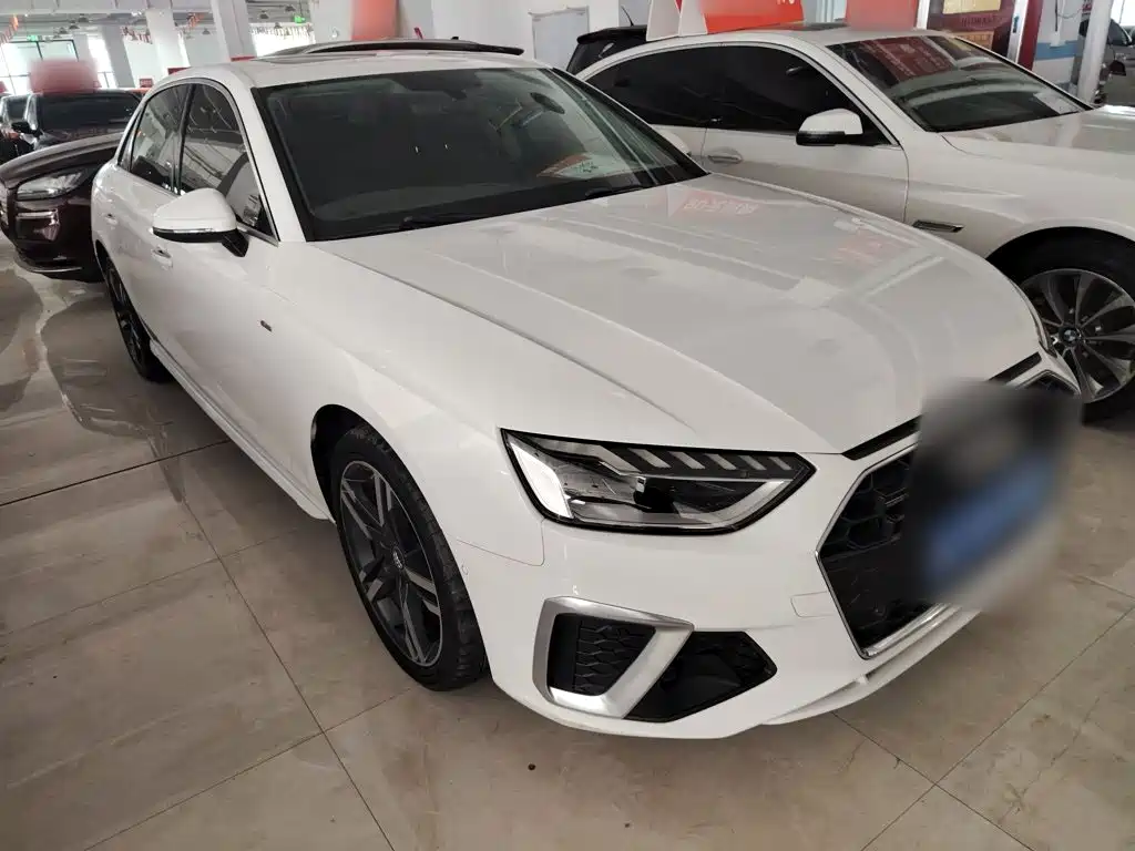 Audi A4 L 40 TFSI quattro Luxury Dynamic