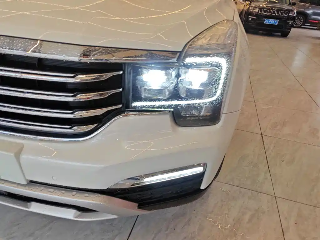 GAC Trumpchi GS8 320 T 2 WD Luxury Connected (7-seat)