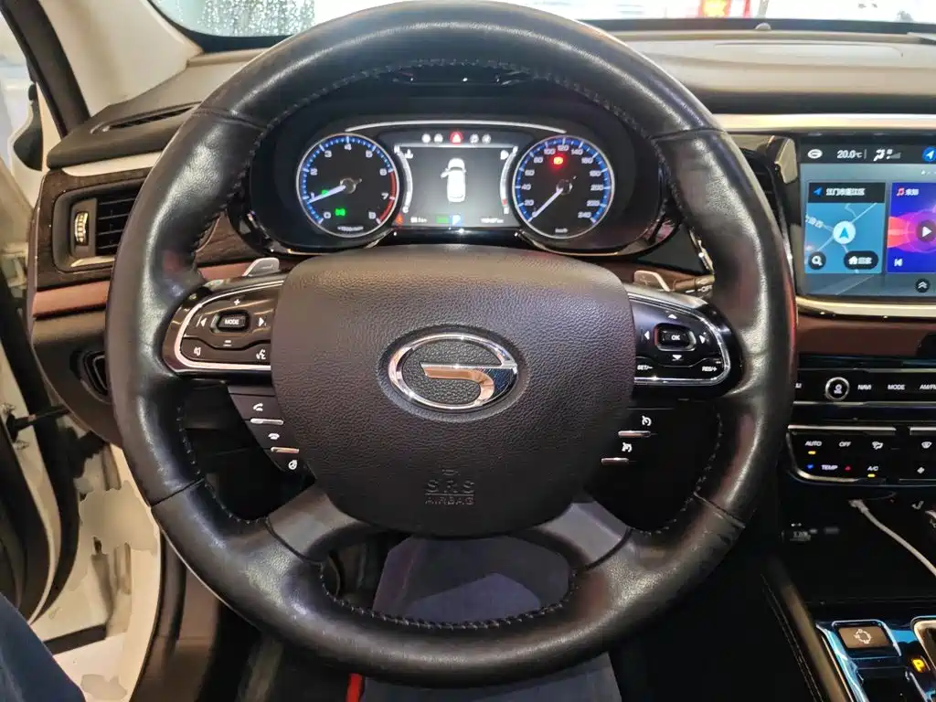 GAC Trumpchi GS8 320 T 2 WD Luxury Connected (7-seat)