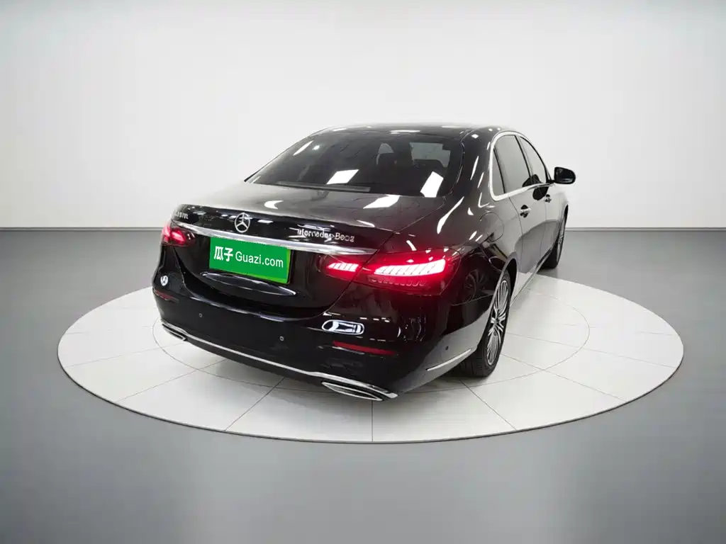 Mercedes-Benz E-Class Facelift E 300 L Distinguished