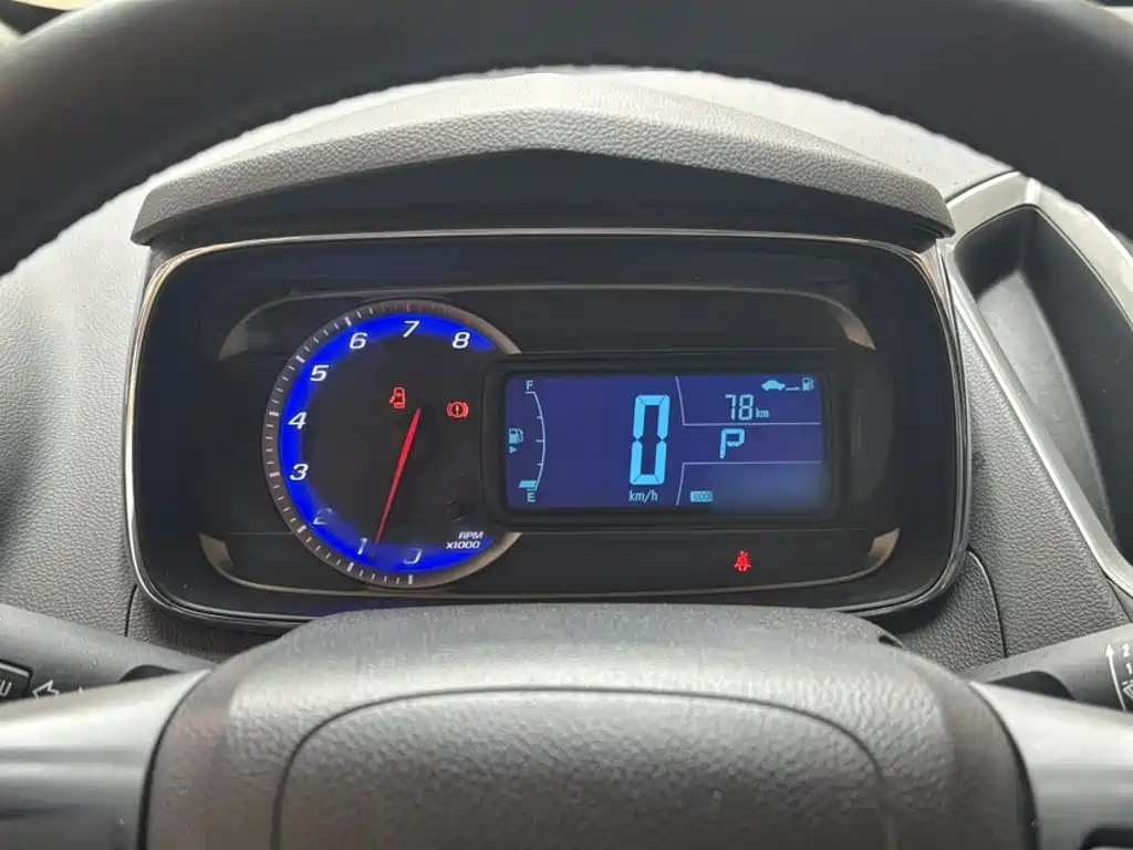 Tracker 1.4 T Auto 2 WD Luxury