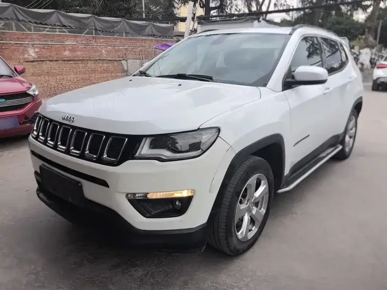 Jeep Compass 200 T Auto Joy