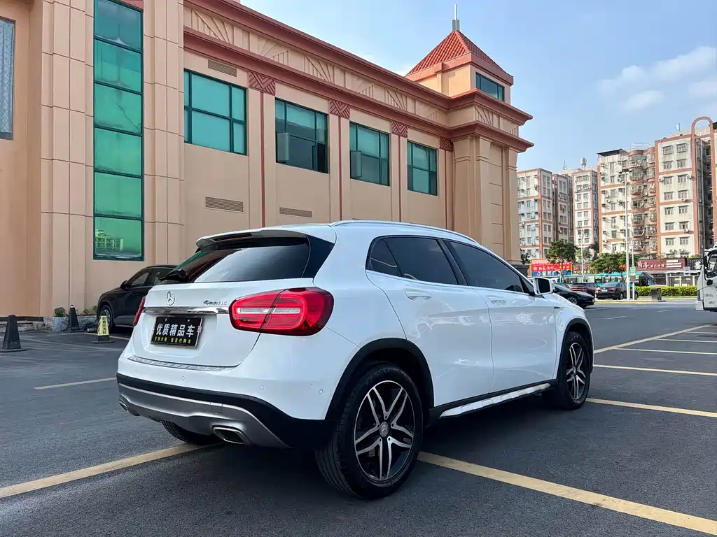 Mercedes-Benz GLA GLA 220 4 MATIC Fashion