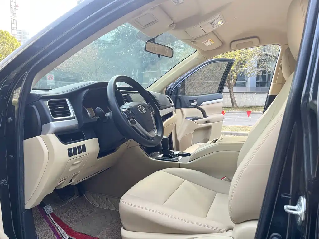Highlander 2.0 T 2 WD Elite 5-seat