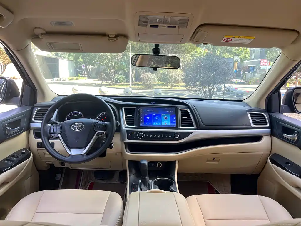 Highlander 2.0 T 2 WD Elite 5-seat
