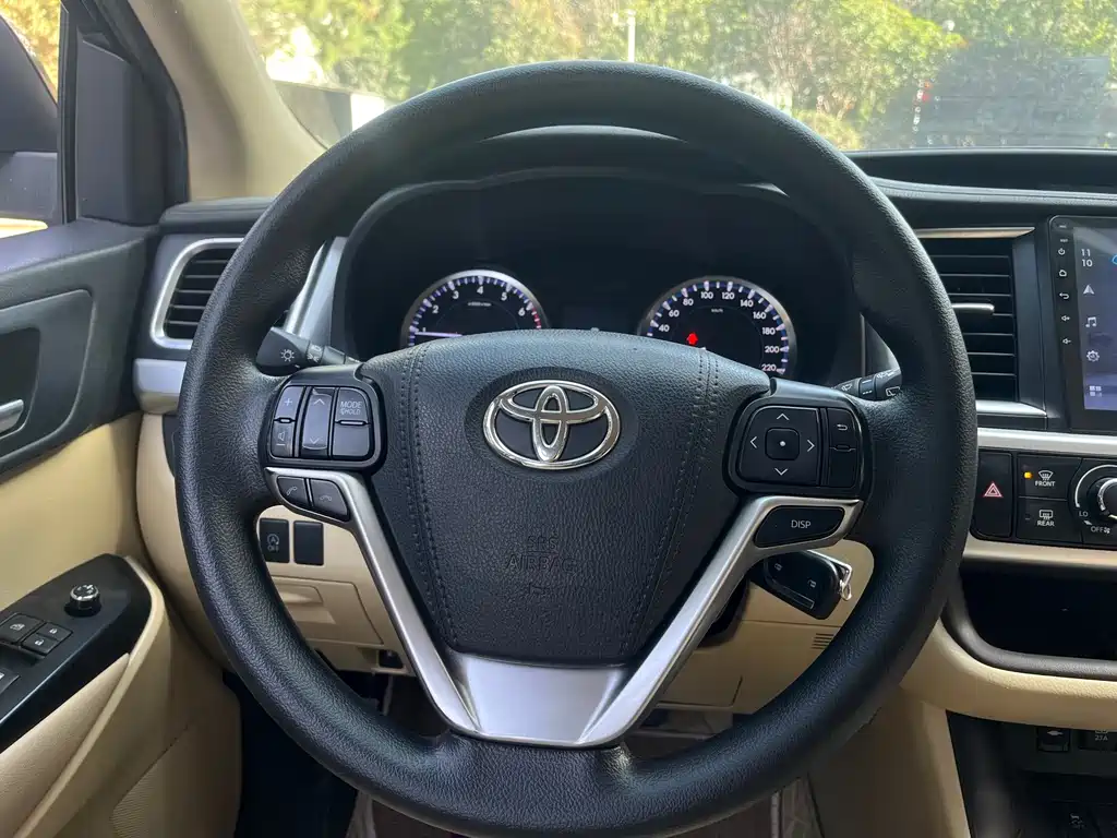 Highlander 2.0 T 2 WD Elite 5-seat