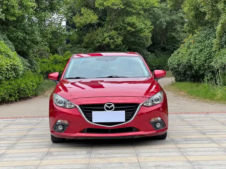 Mazda 3 Axela Sedan 1.5 L Auto Luxury