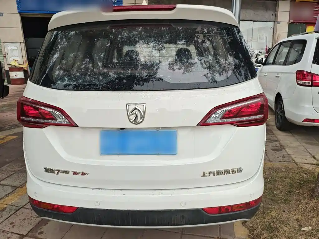 Baojun 730 1.5 T CVT Fashion 7-seat CN-VI