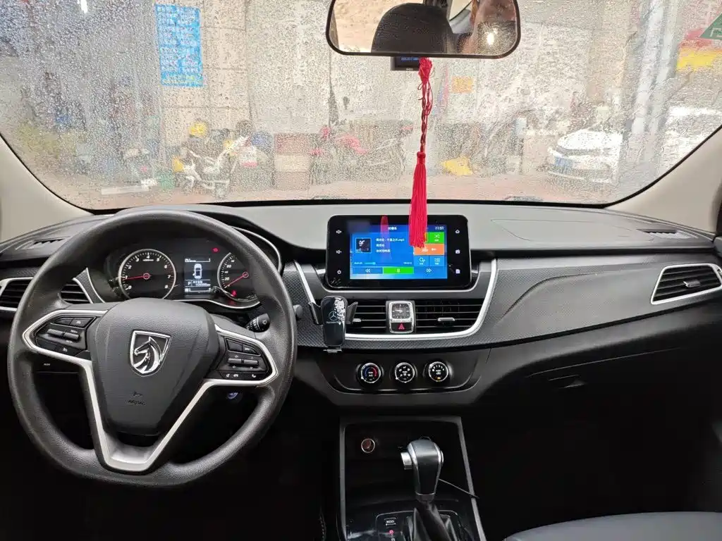 Baojun 730 1.5 T CVT Fashion 7-seat CN-VI