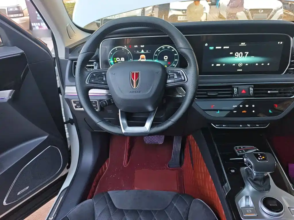 Hongqi HS5 2.0 T Connected Flagship Enjoyment