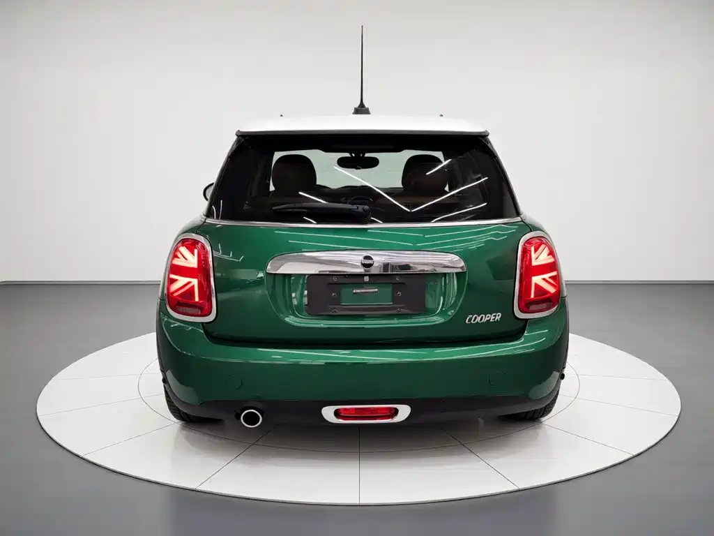MINI 1.5 T COOPER Artist