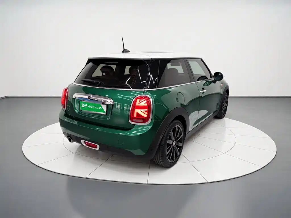 MINI 1.5 T COOPER Artist