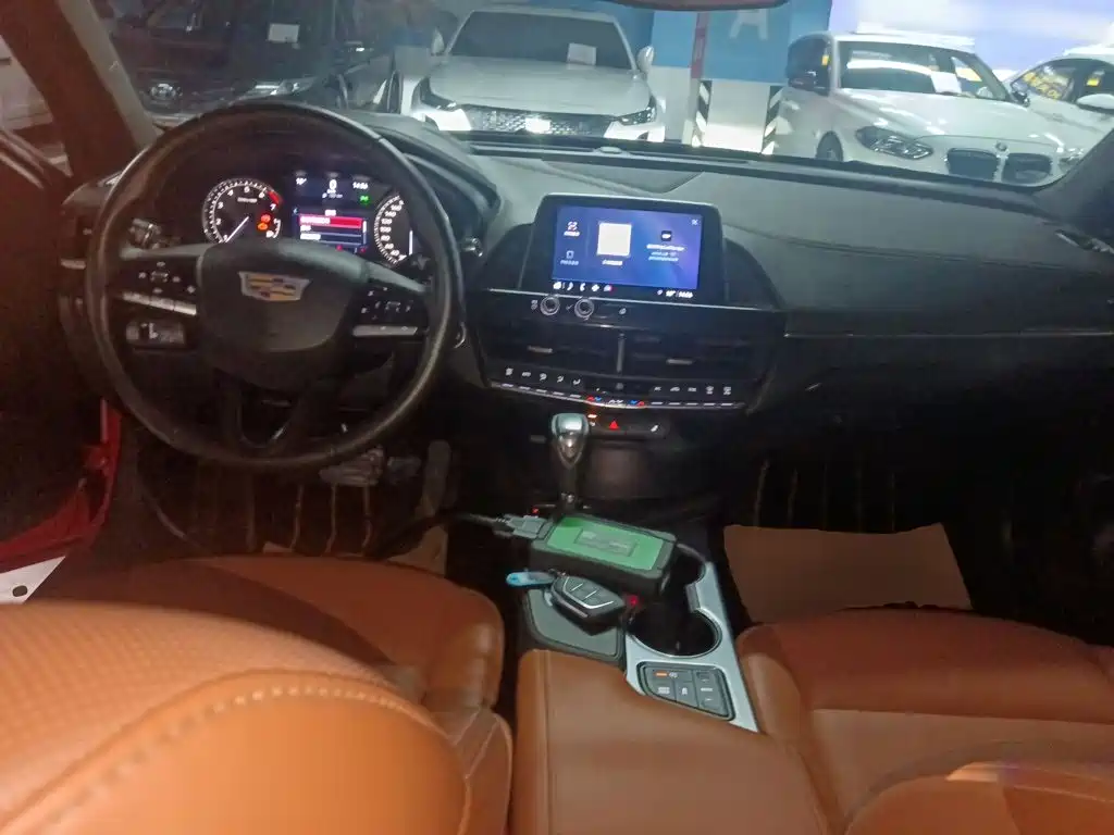 Cadillac CT4 28 T Luxury