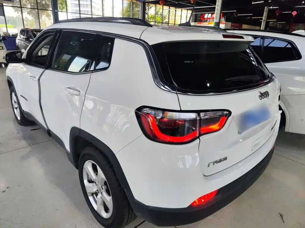 Compass 220 T Auto Home Enjoyment