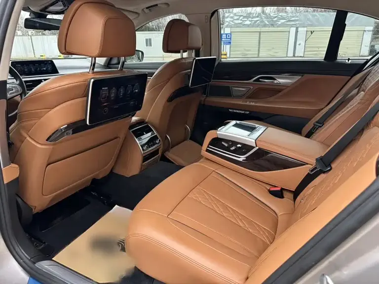 BMW 7 Series 740 Li xDrive Luxury