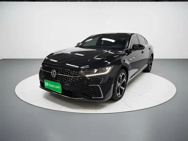 Volkswagen Passat 380 TSI Starry Sky Dragon