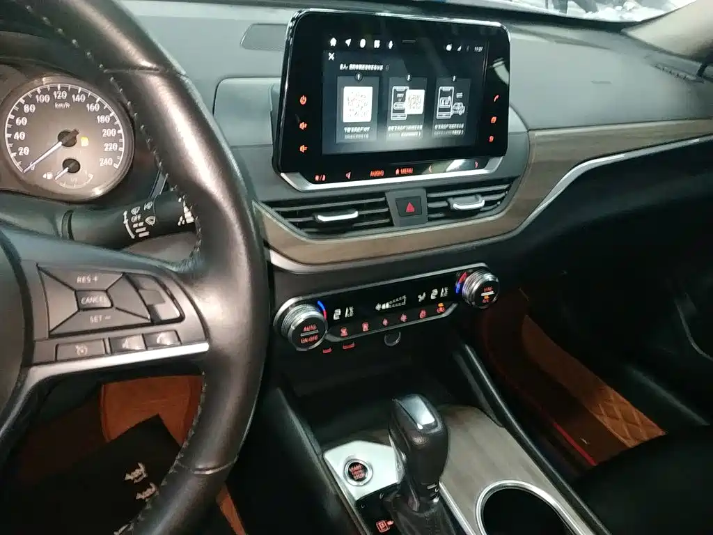 Teana 2.0 L XL Comfort