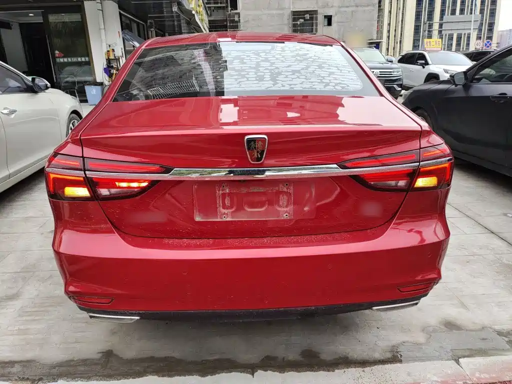Roewe i6 Classic PLUS 1.6 L CVT 4 G Connected Glory Flagship