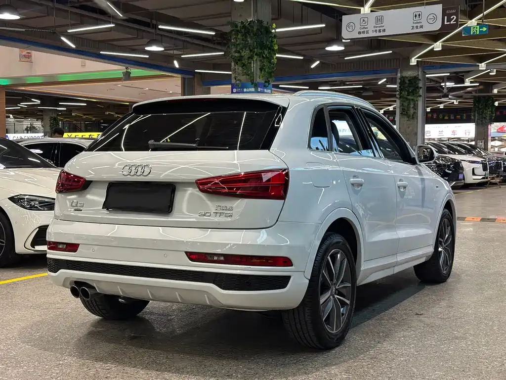Audi Q3 30 TFSI Fashion Collector