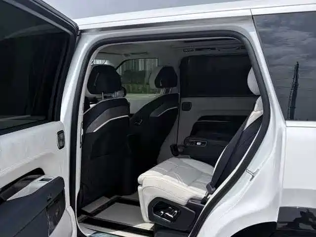 Zeekr 9 X Hyper 70 kWh
