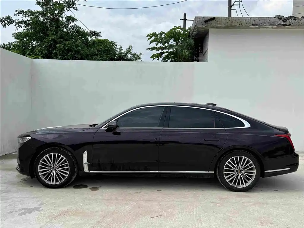 Hongqi H9 2.0 T Connected Flagship Enjoyment