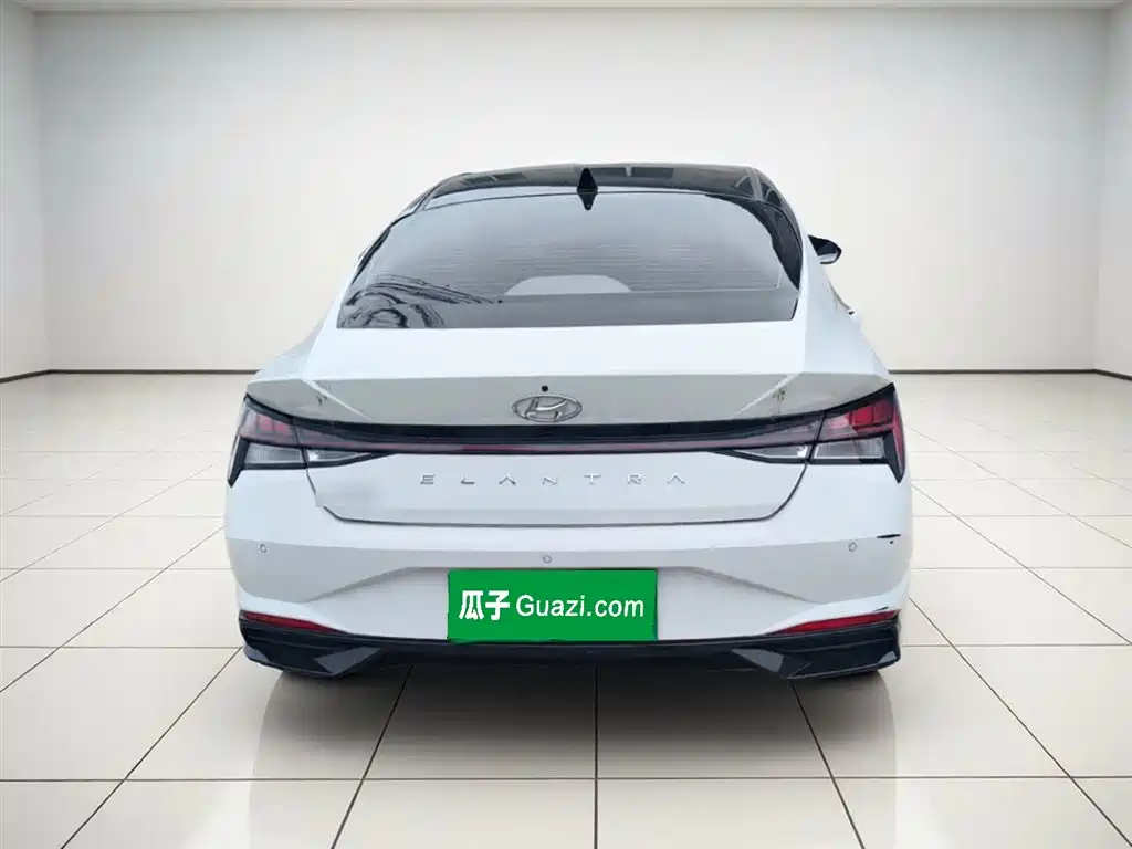 Elantra 1.5 L CVT LUX Distinguished